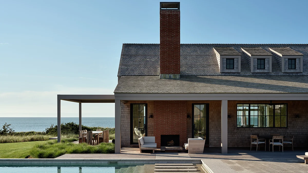 Nantucket sem clichê: a casa que moderniza o vernacular da Nova Inglaterra