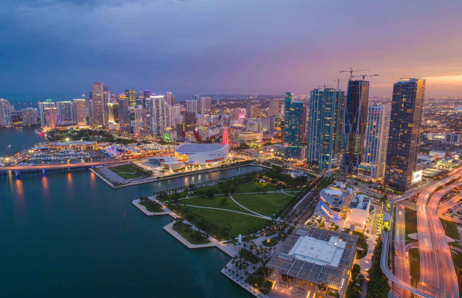 Witkoff garante US$ 302,6 milhões para erguer a primeira fase de um complexo de três torres no Miami Worldcenter